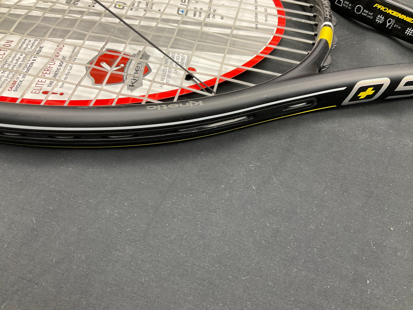 Pro Kennex Kinetic Q+5 - 4 1/2 Grip Size