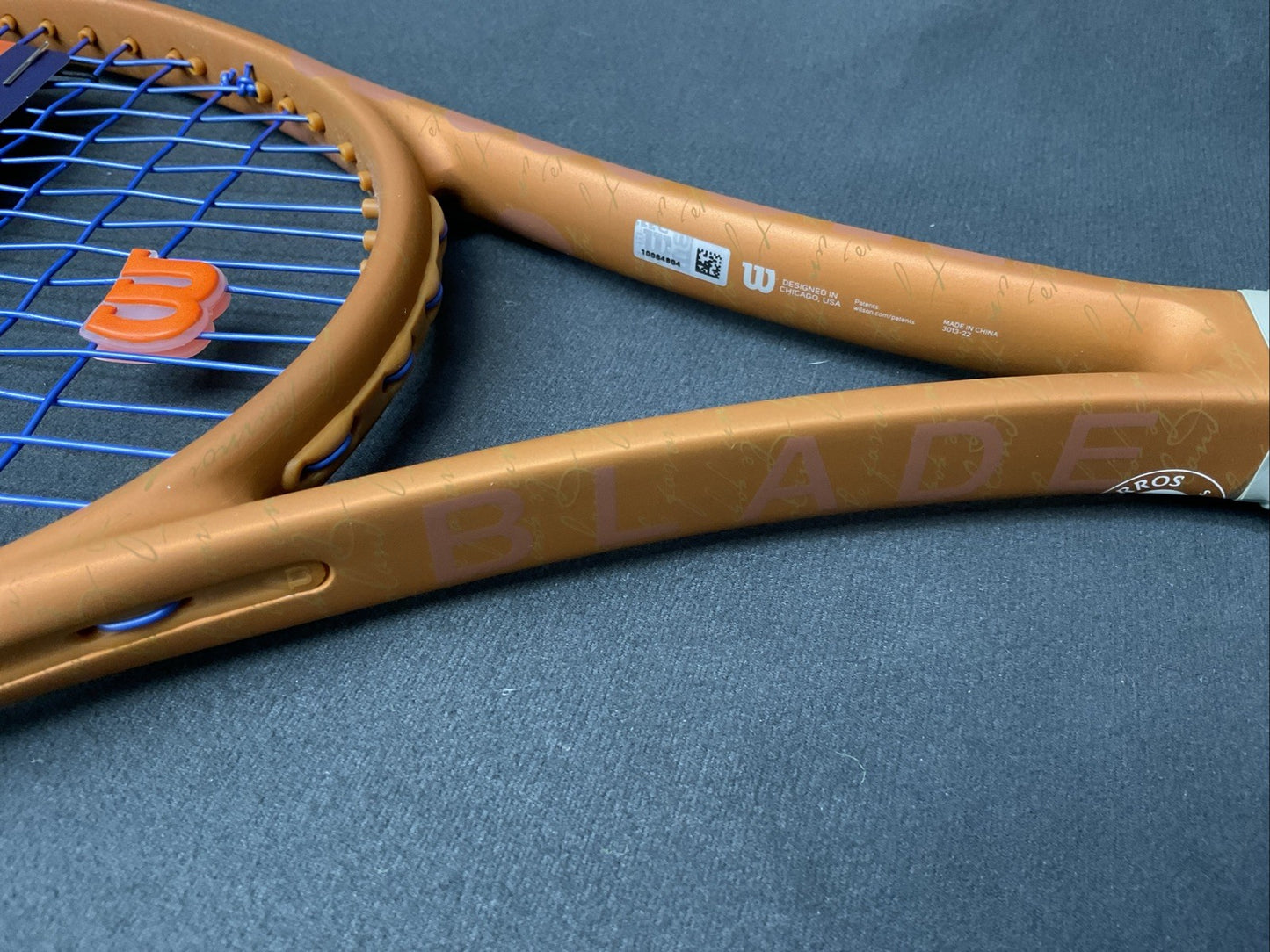 Wilson Blade 98 V8 Roland Garros Tennis Racquet 18x20, 4 3/8 grip, 305g,