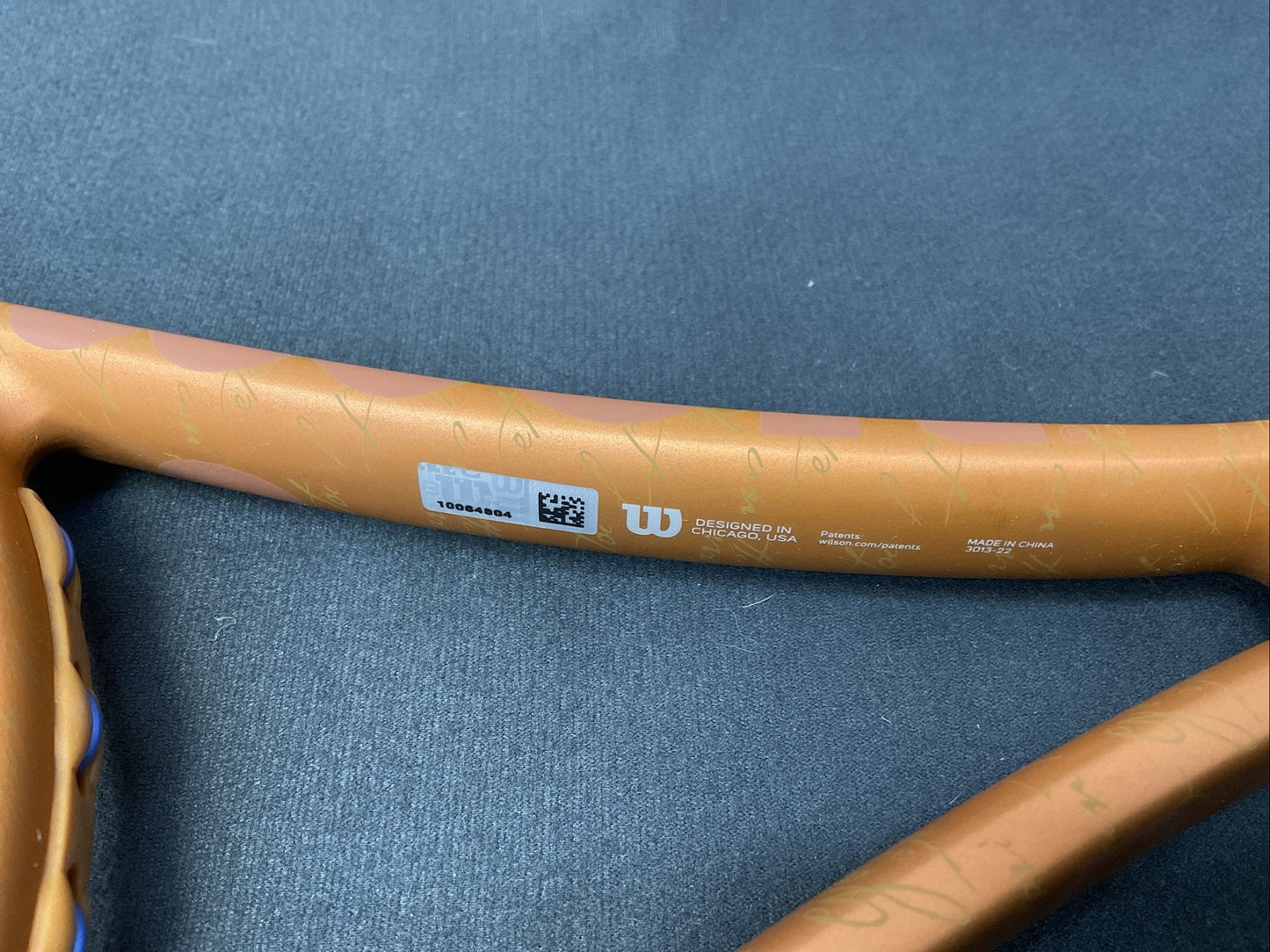 Wilson Blade 98 V8 Roland Garros Tennis Racquet 18x20, 4 3/8 grip, 305g,