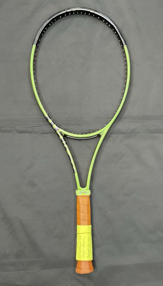 Wilson Blade Pro 98 V8 16/19 Grip Size 3/8”