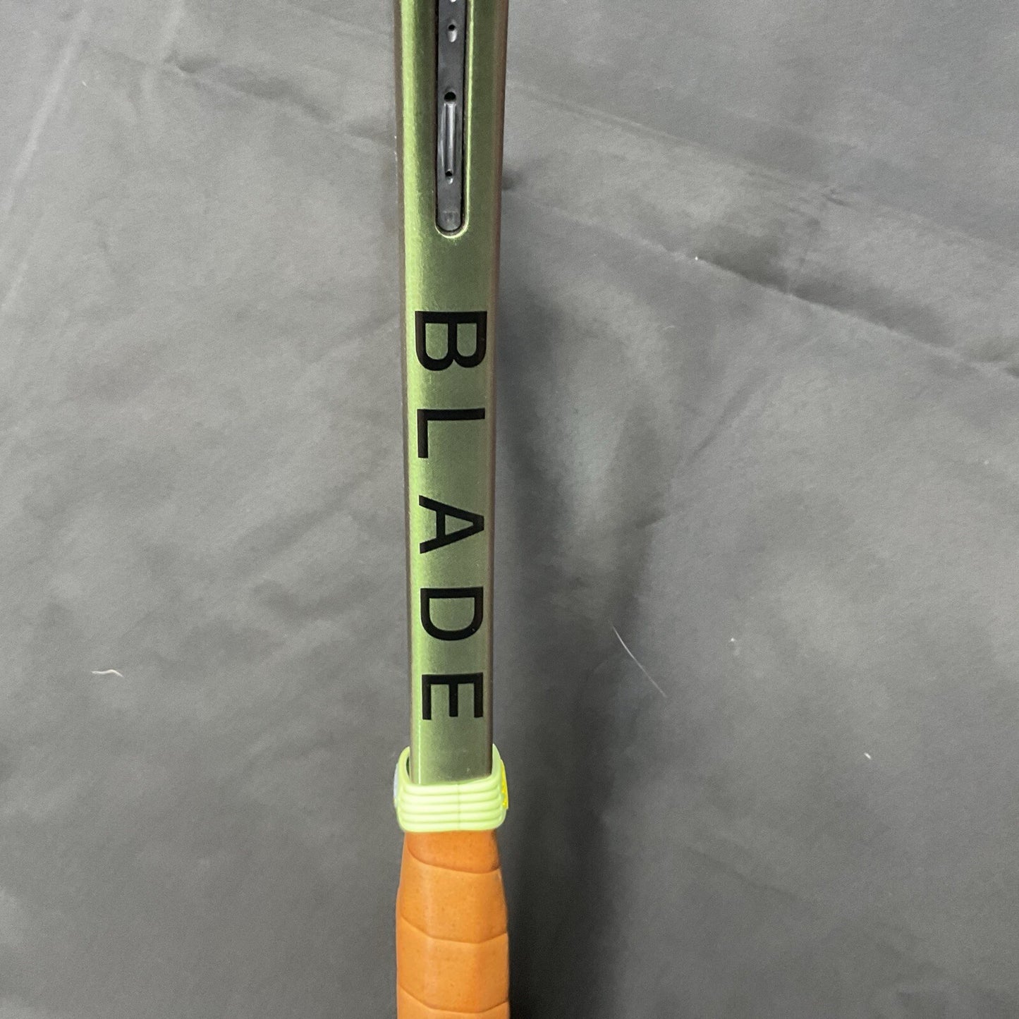 Wilson Blade Pro 98 V8 16/19 Grip Size 3/8”
