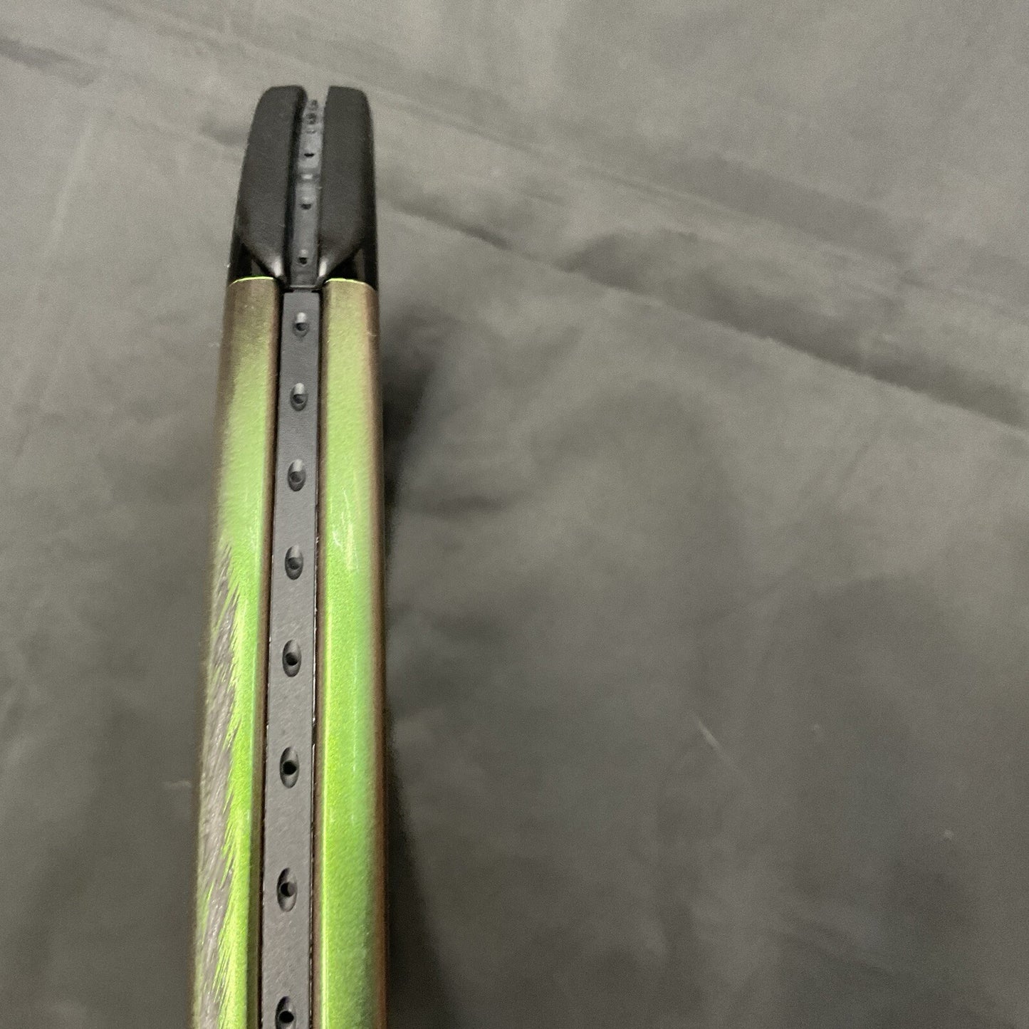 Wilson Blade Pro 98 V8 16/19 Grip Size 3/8”