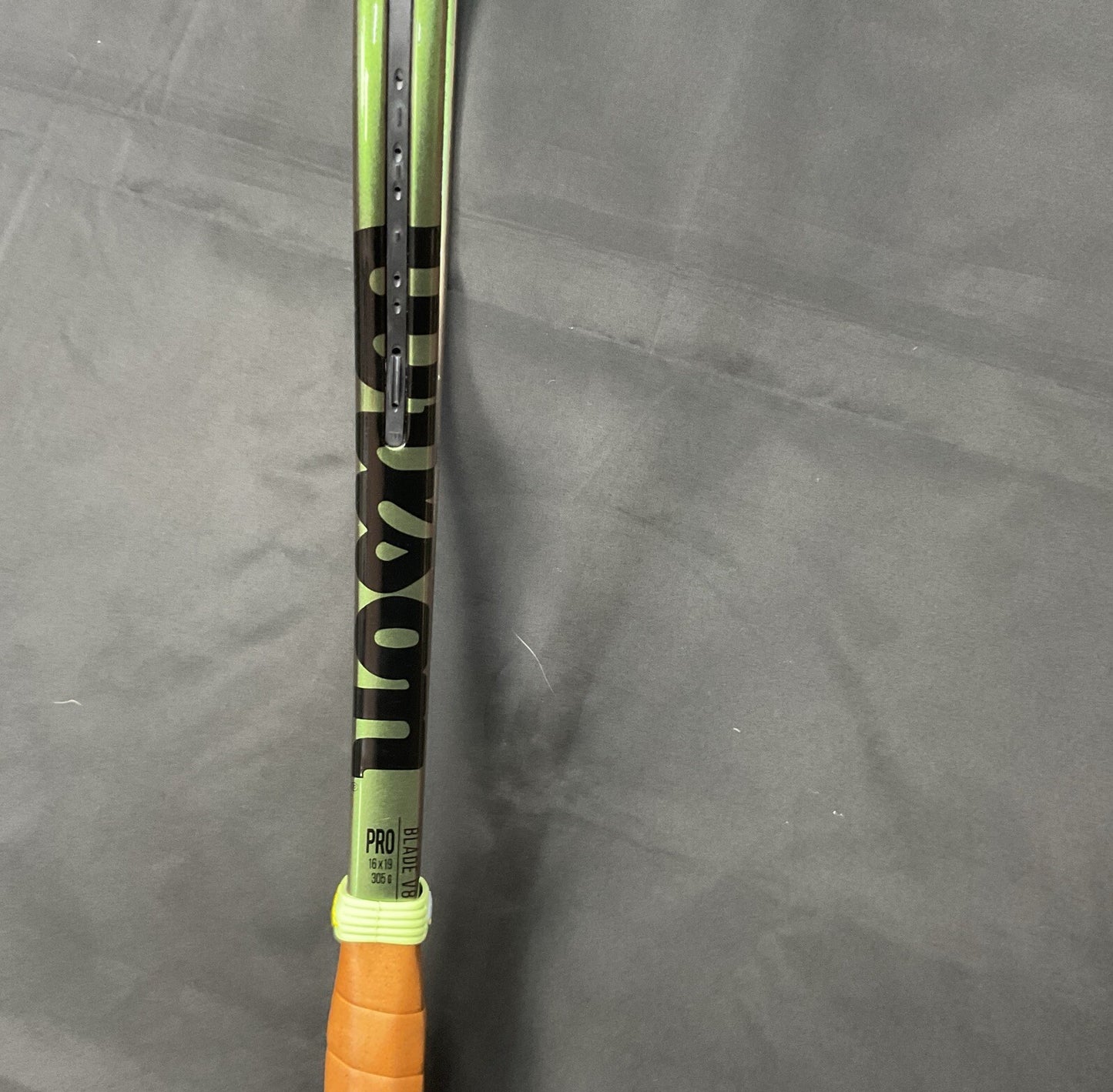 Wilson Blade Pro 98 V8 16/19 Grip Size 3/8”