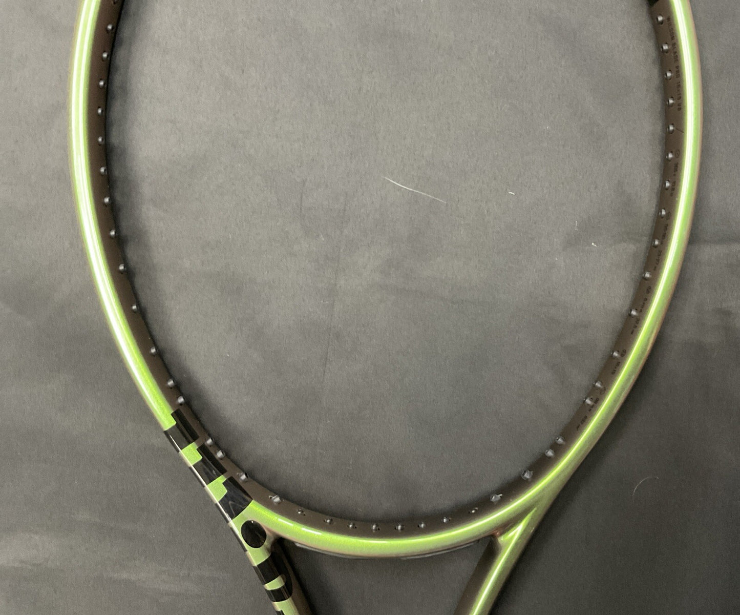 Wilson Blade Pro 98 V8 Grip Size 3/8”
