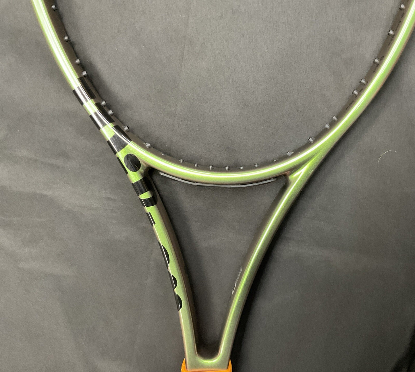 Wilson Blade Pro 98 V8 Grip Size 3/8”