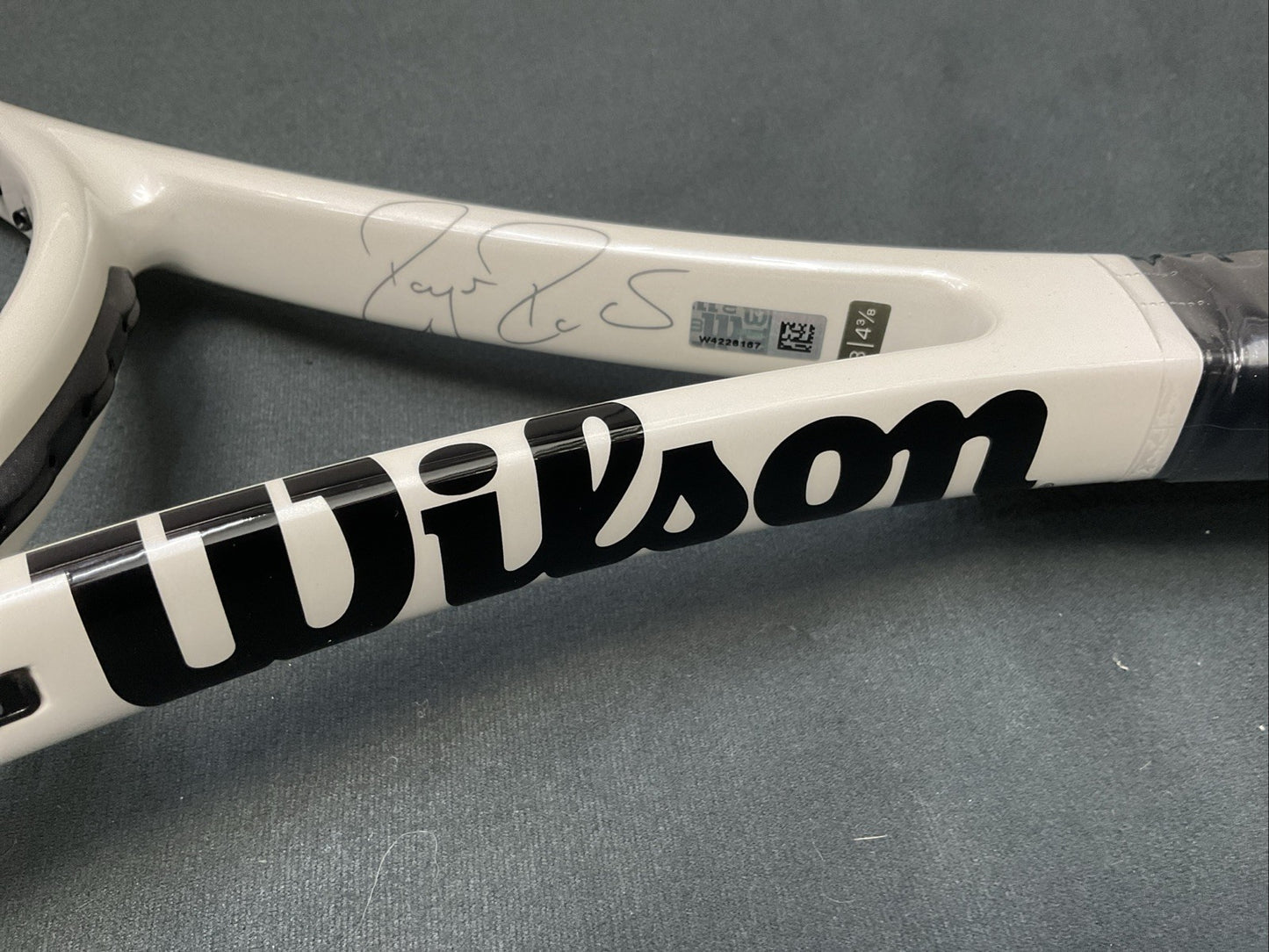 Wilson Pro Staff RF97 Autograph V12, White / Black, 4-3/8, NEW