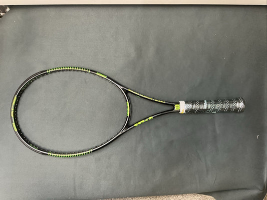 Wilson Blade V6 98  18/20 - Pro Stock Racket - Grip Size 4 1/2