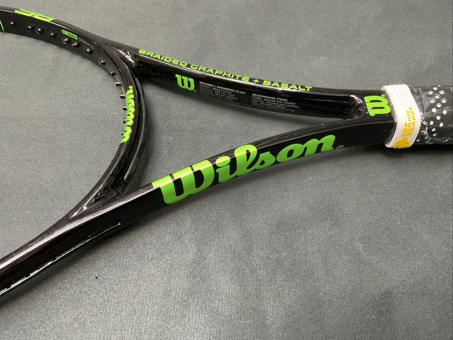 Wilson Blade V6 98 18/20 - Pro Stock Racket - Grip Size 4 1/2
