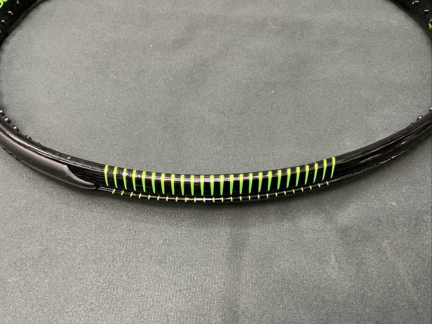 Wilson Blade V6 98 18/20 - Pro Stock Racket - Grip Size 4 1/2