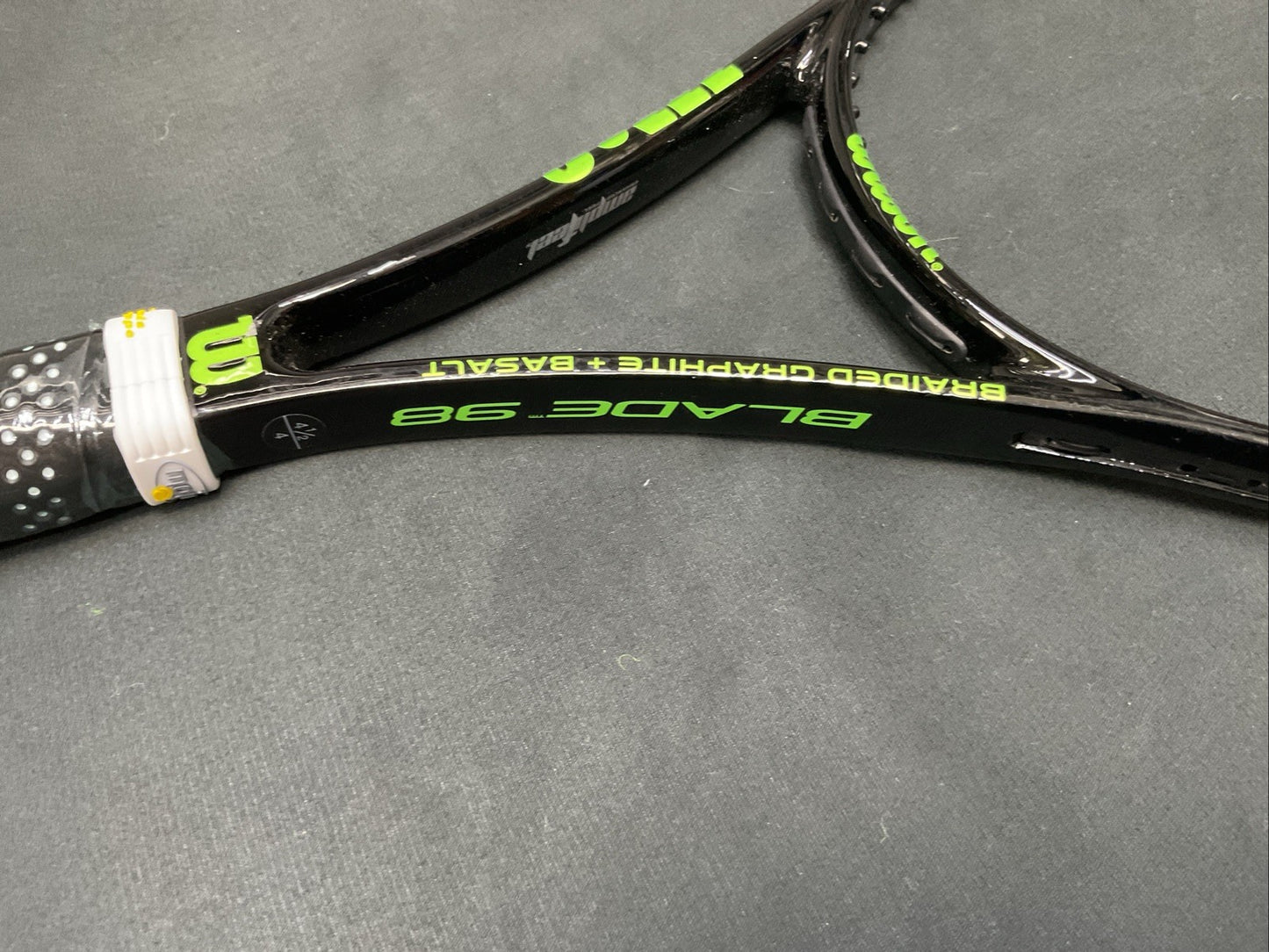 Wilson Blade V6 98 18/20 - Pro Stock Racket - Grip Size 4 1/2