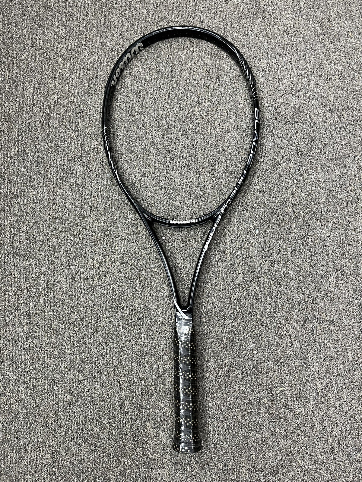 Wilson K-Blade 98 - 18x20 String Pattern - Pro Stock Racket - Grip Size 4 3/8