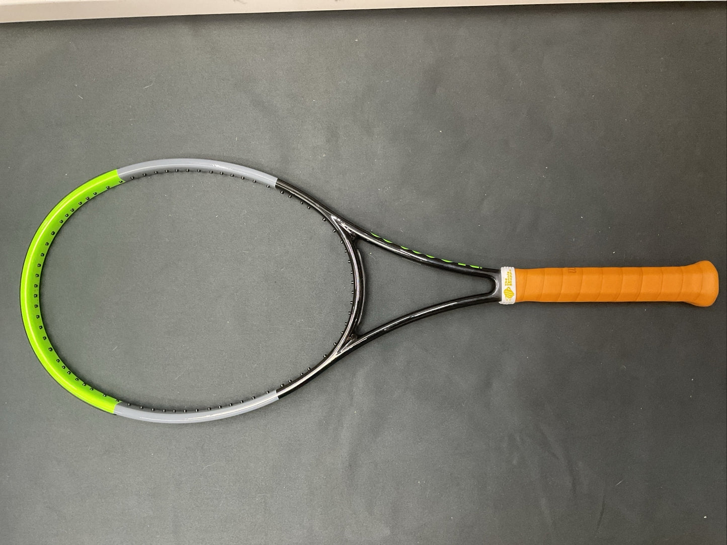 Wilson Blade Pro V7 18x20 (4 3/8) Customized (White Band)