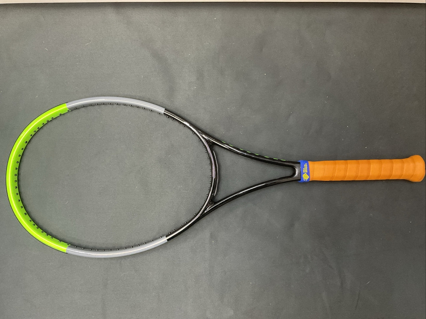 Wilson Blade Pro V7 18x20 (4 3/8) Customized (Blue Band)