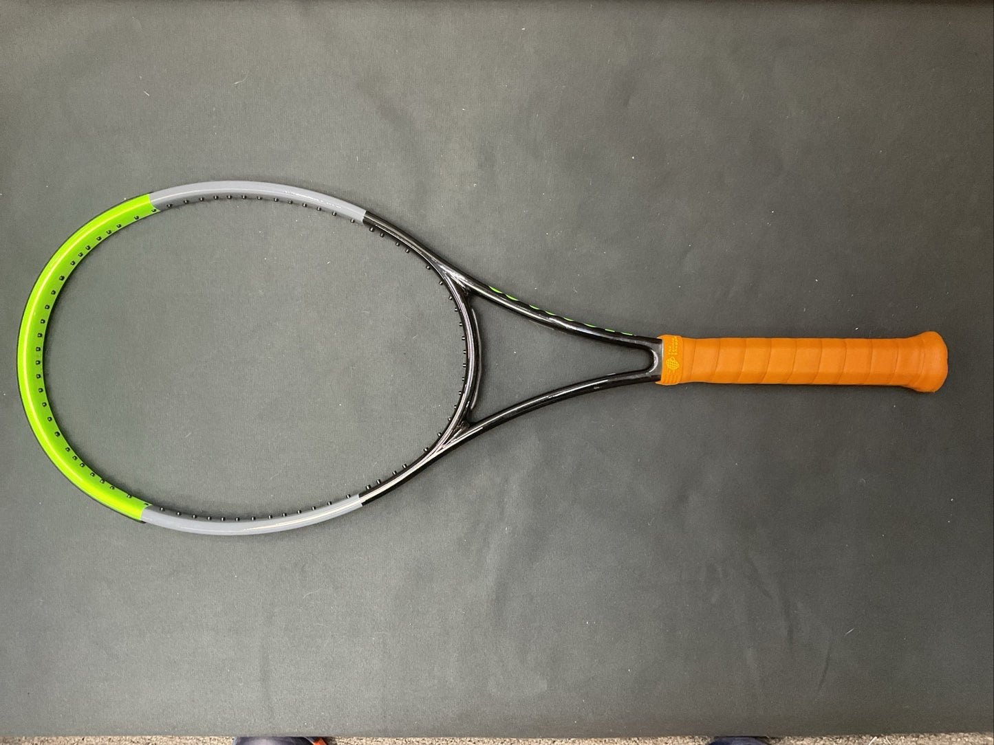Wilson Blade Pro V7 18x20 (4 3/8) Customized (Orange Band)