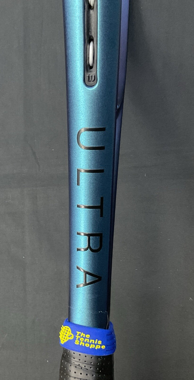Wilson Ultra Tour 100 V4 Grip Size 2. (PROSTOCK Ultra 100 V2)