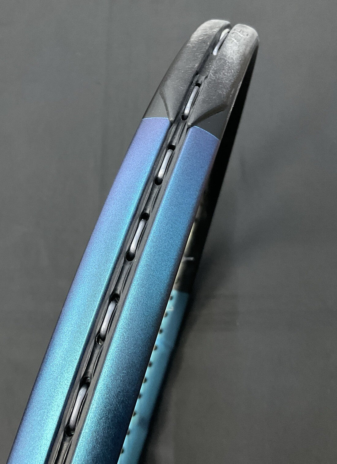 Wilson Ultra Tour 100 V4 Grip Size 2. (PROSTOCK Ultra 100 V2)