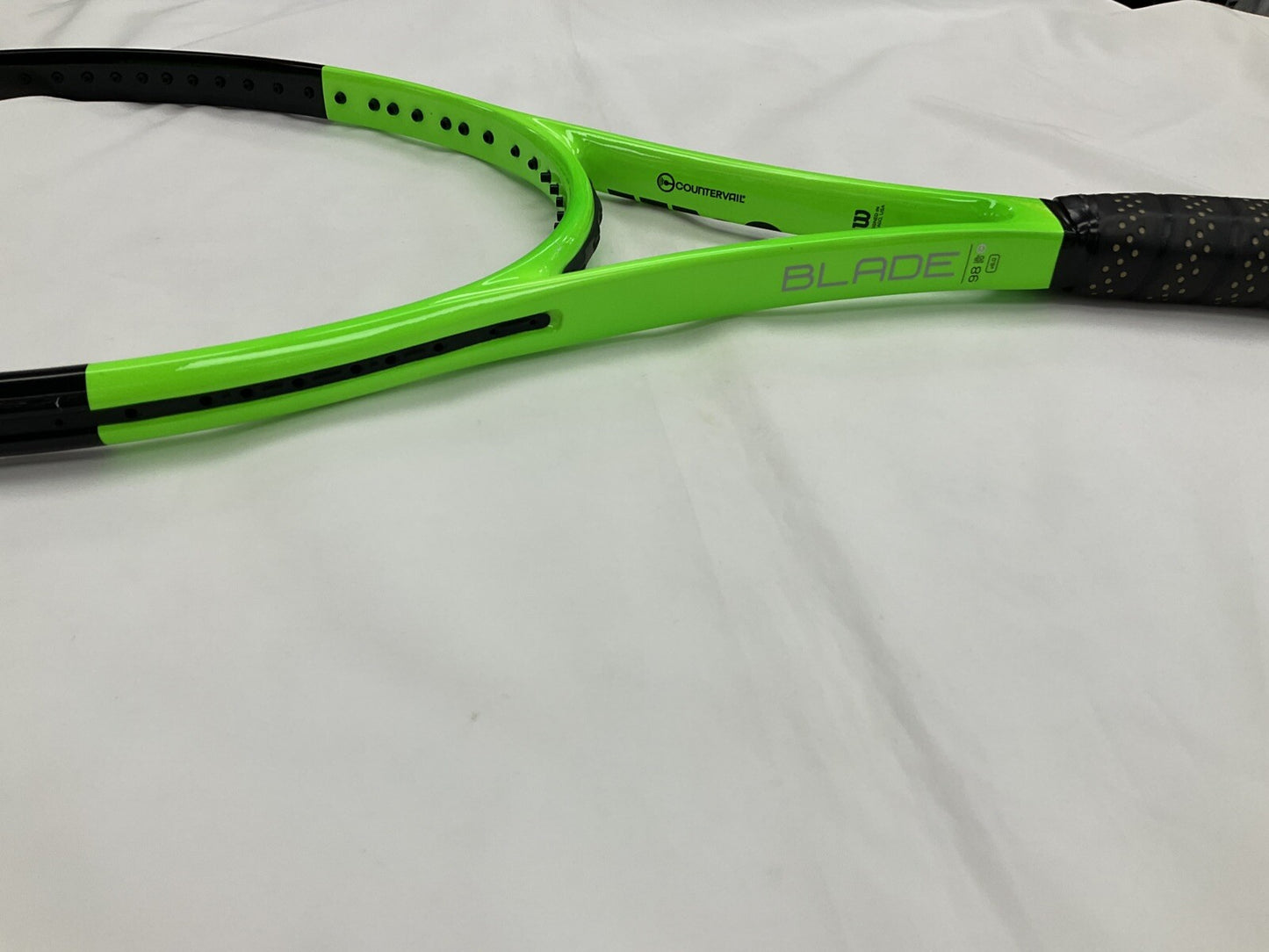 Wilson K-Blade 98 Pro Stock - Grip Size 4 3/8