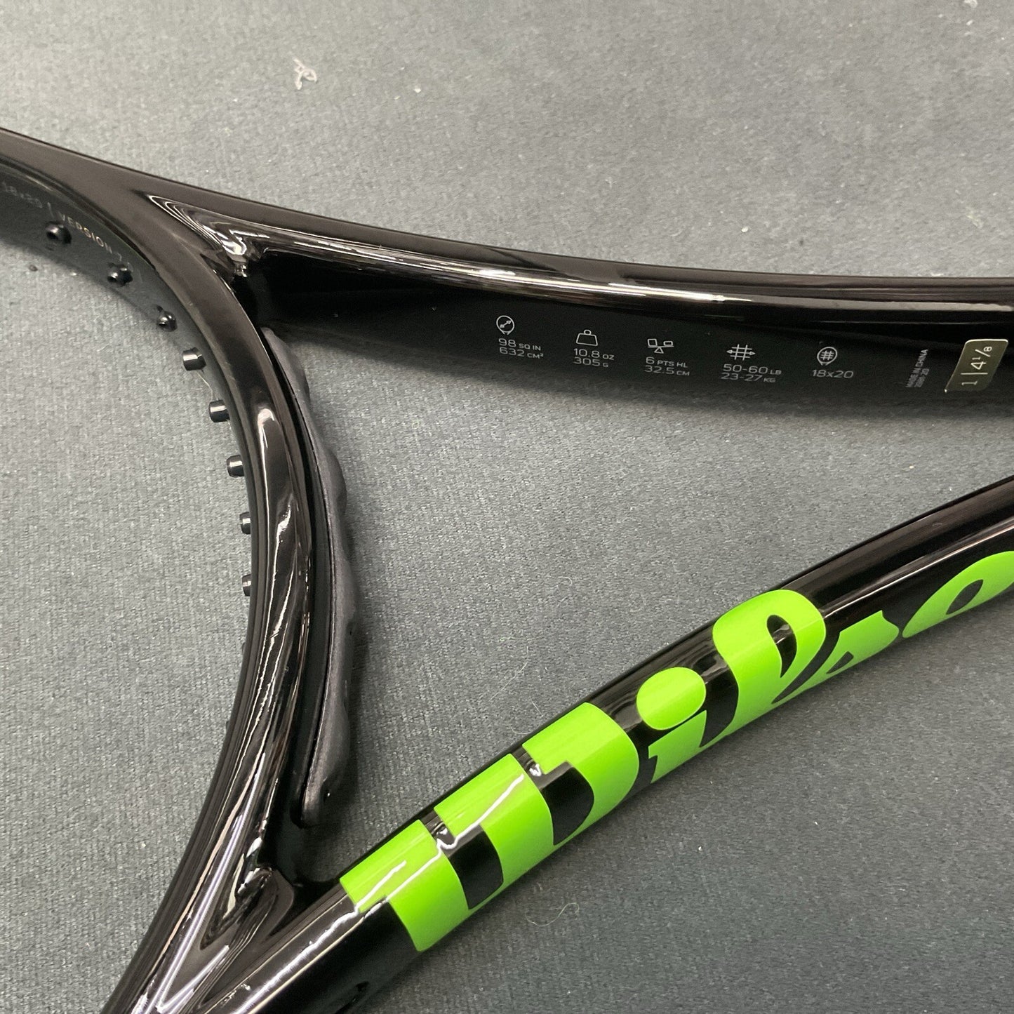 Wilson Blade Pro V7 18x20 4 1/8 Grip. NEW