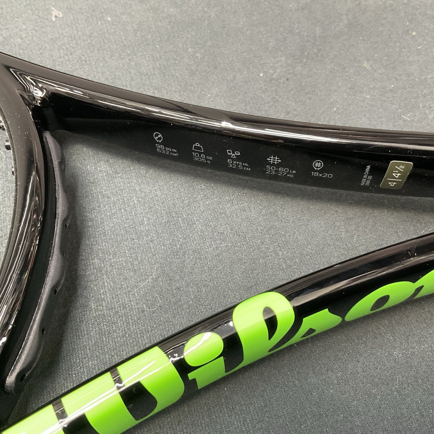 Wilson Blade Pro V7 18x20 4 1/2 Grip. NEW