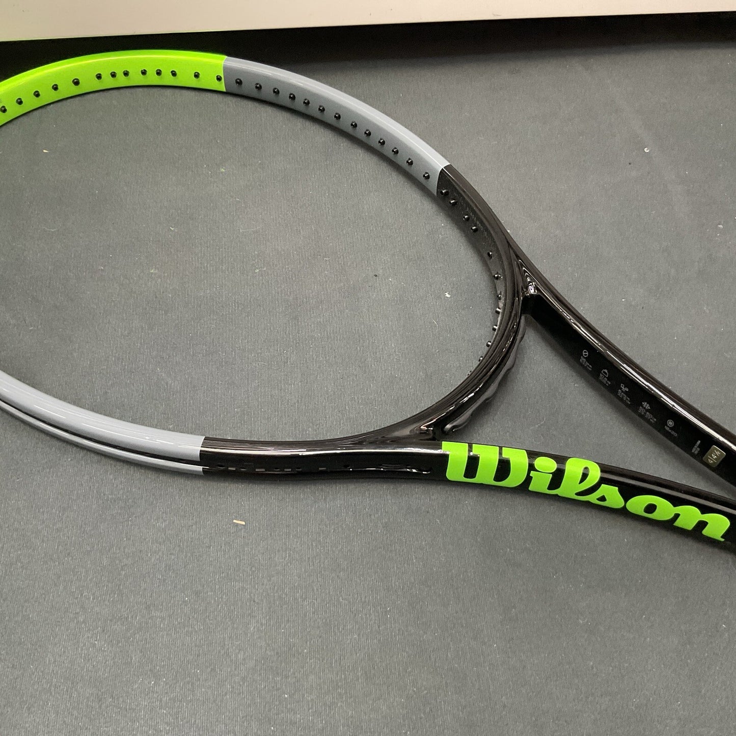 Wilson Blade Pro V7 18x20 4 1/2 Grip. NEW