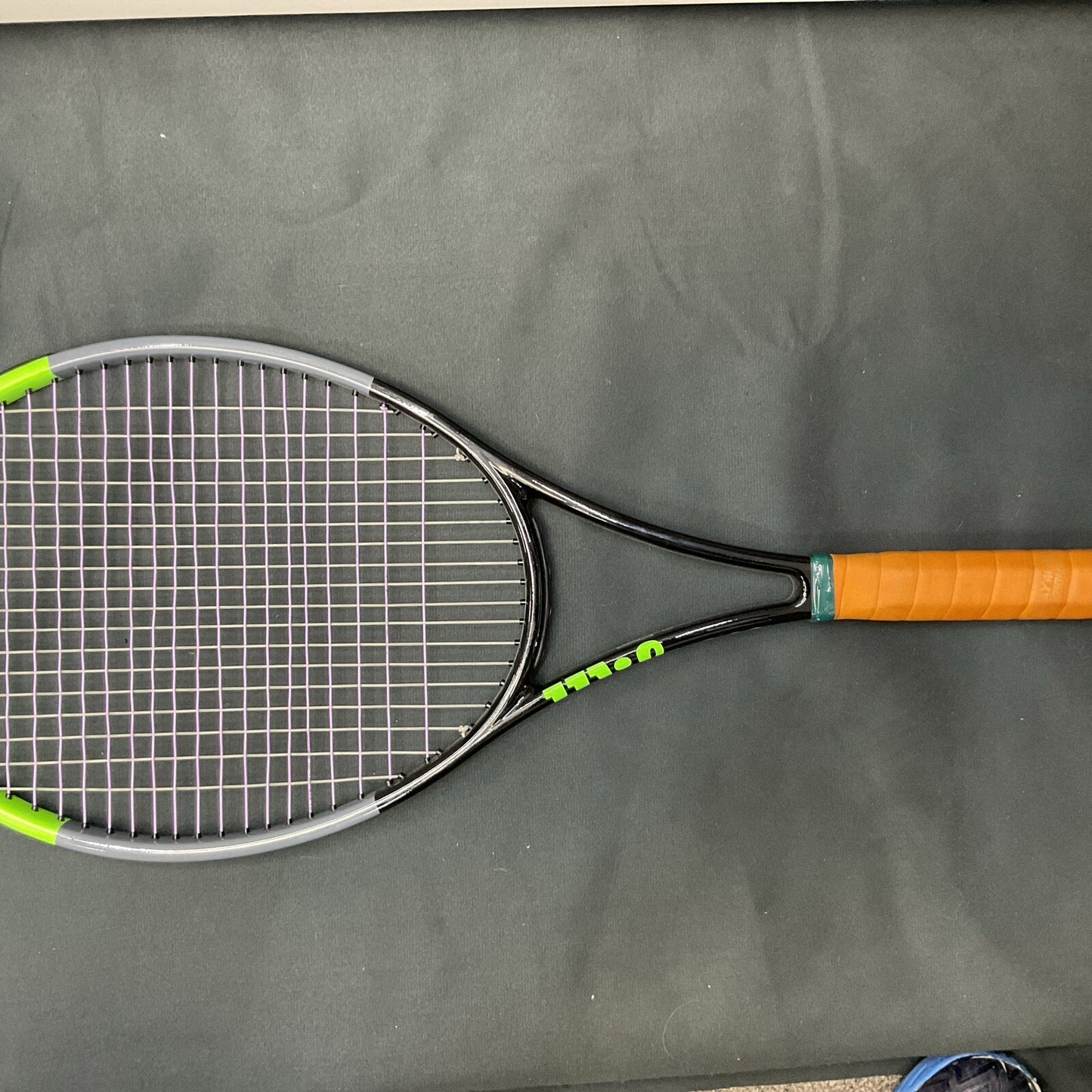 Wilson Blade Pro V7 18x20 (4 3/8)