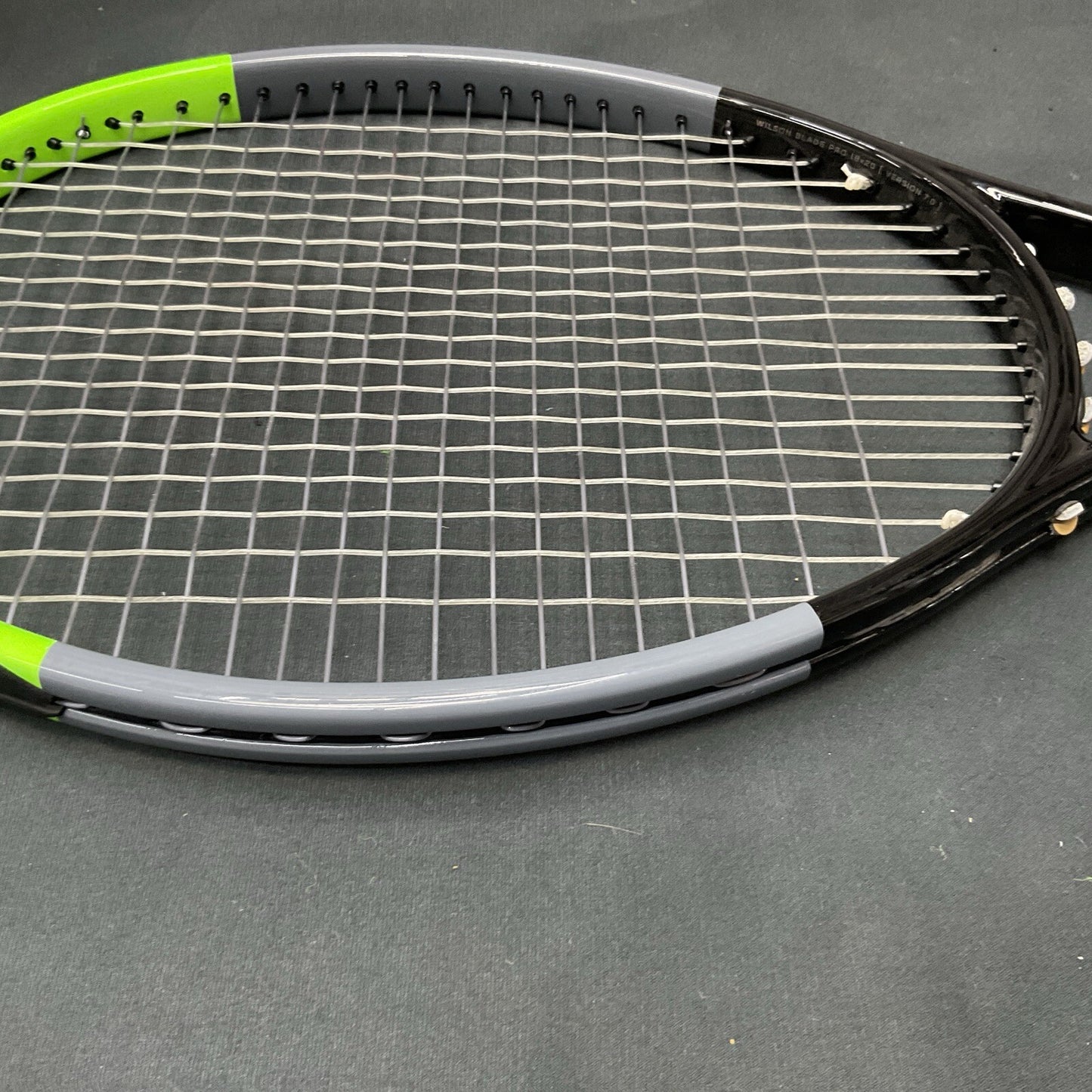 Wilson Blade Pro V7 18x20 (4 3/8) Almost Perfect