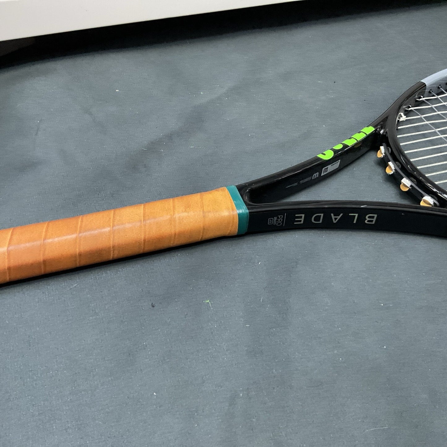 Wilson Blade Pro V7 18x20 (4 3/8) Almost Perfect