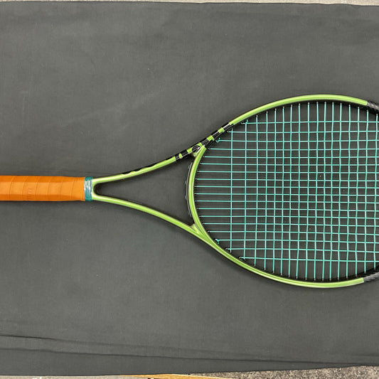 Wilson Blade Pro 18/20 V8 Tennis Racquet 4 3/8
