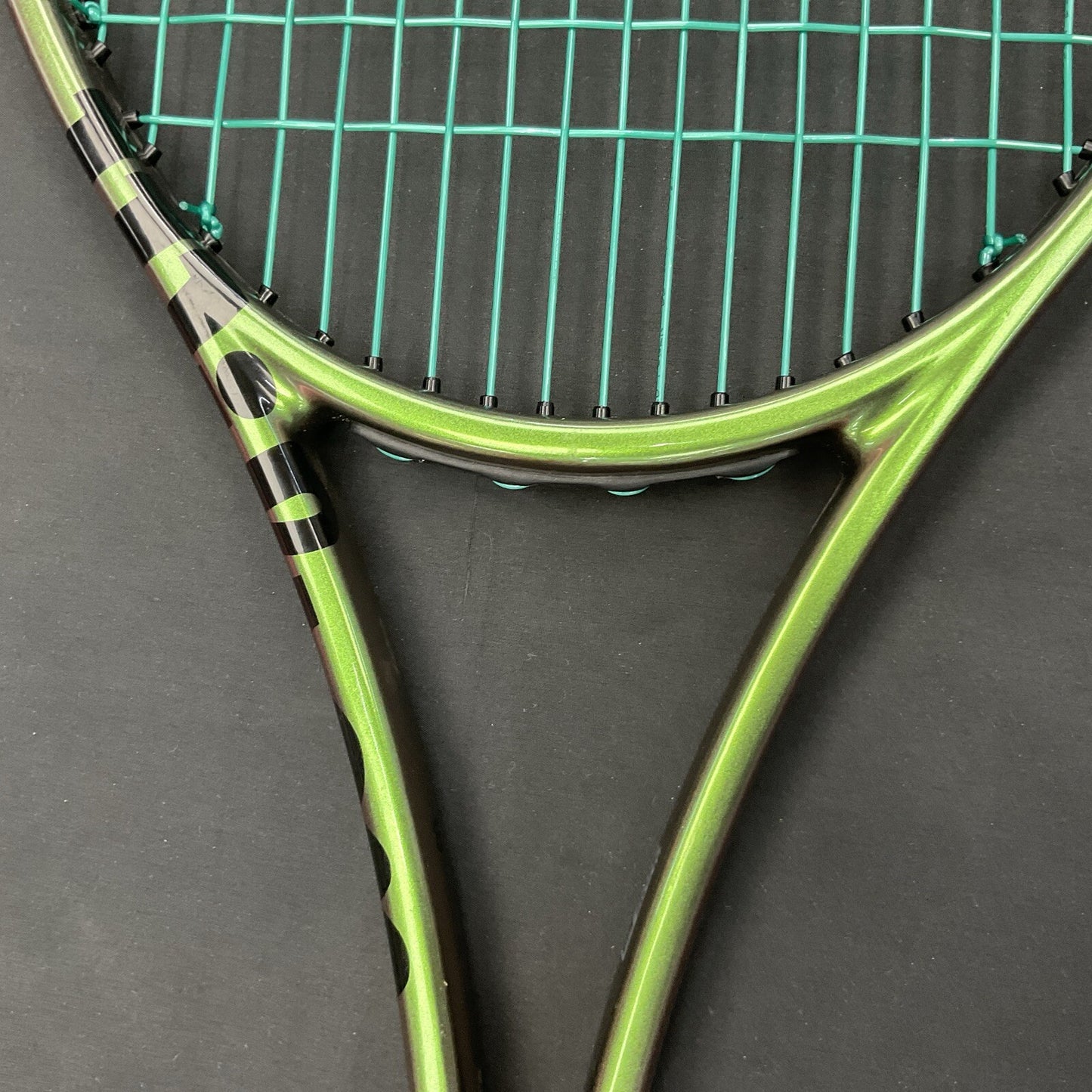 Wilson Blade Pro 18/20 V8 Tennis Racquet 4 3/8