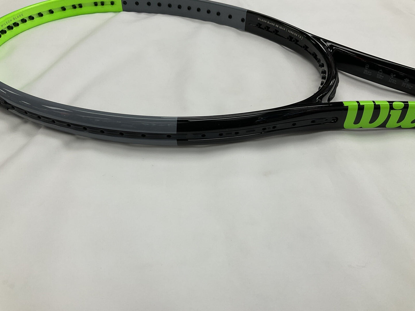 Pro Stock Wilson Steam 99 (16x18) - Blade V.7 Cosmetic - 4 3/8 Grip Size