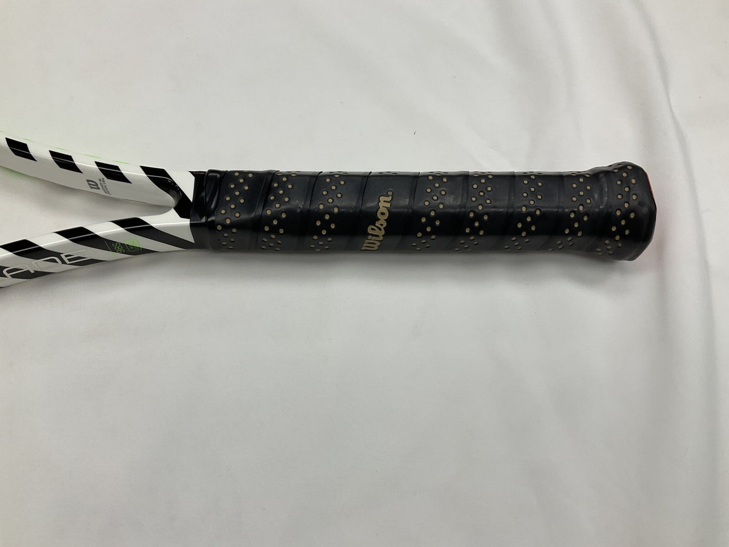 Wilson K-Blade 98 Pro Stock - Grip Size 4 3/8