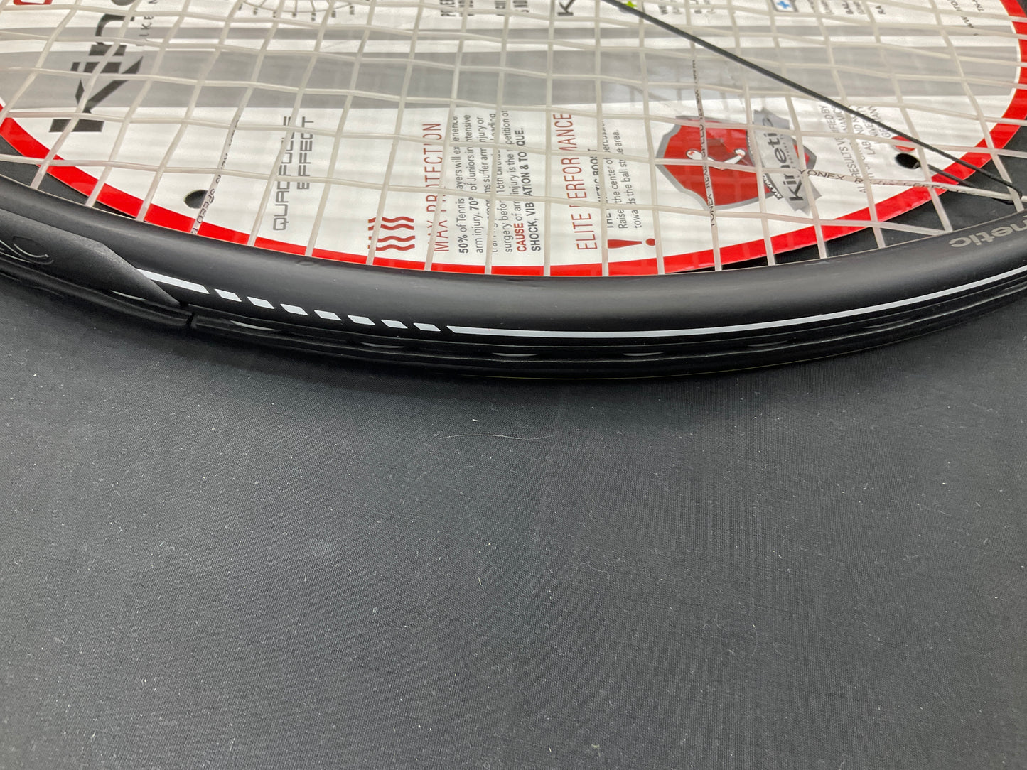 Pro Kennex Kinetic Q+5 - 4 1/2 Grip Size