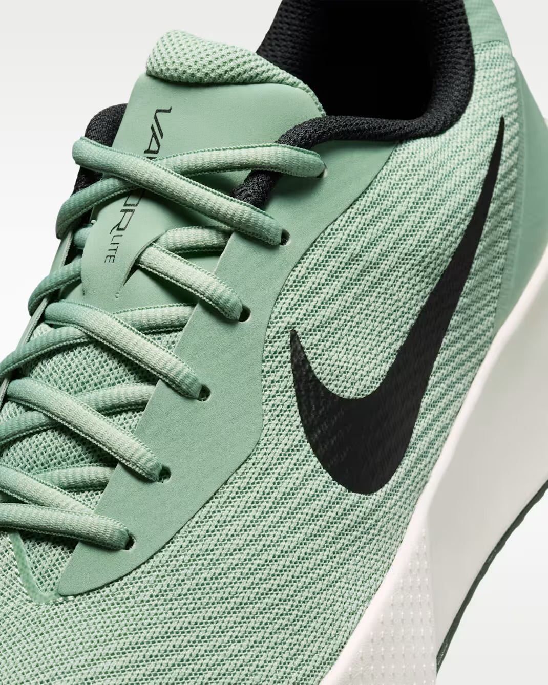 Mens Nike Vapor Lite 3 HC Tennis Shoes