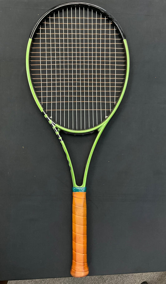Wilson Blade 98 Pro v.8 (18x20) Used Tennis Racquet - #W4485997