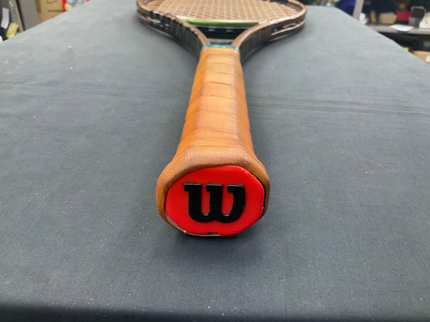 Wilson Blade 98 Pro v.8 (18x20) Used Tennis Racquet - #W4485997