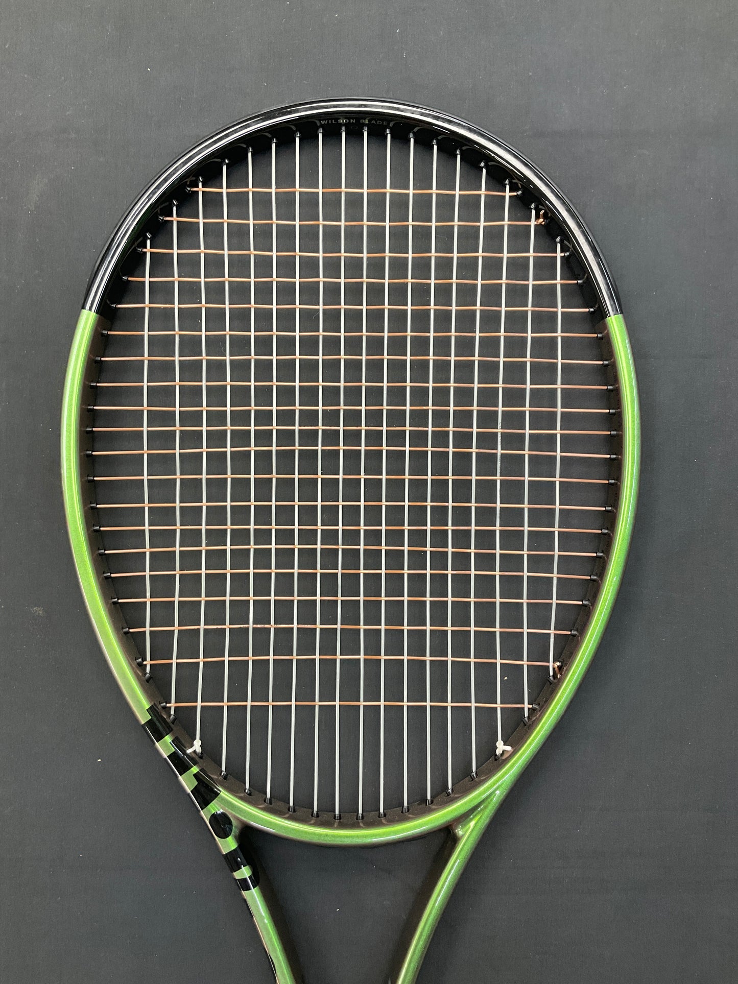Wilson Blade 98 Pro v.8 (18x20) Used Tennis Racquet - #W4485997