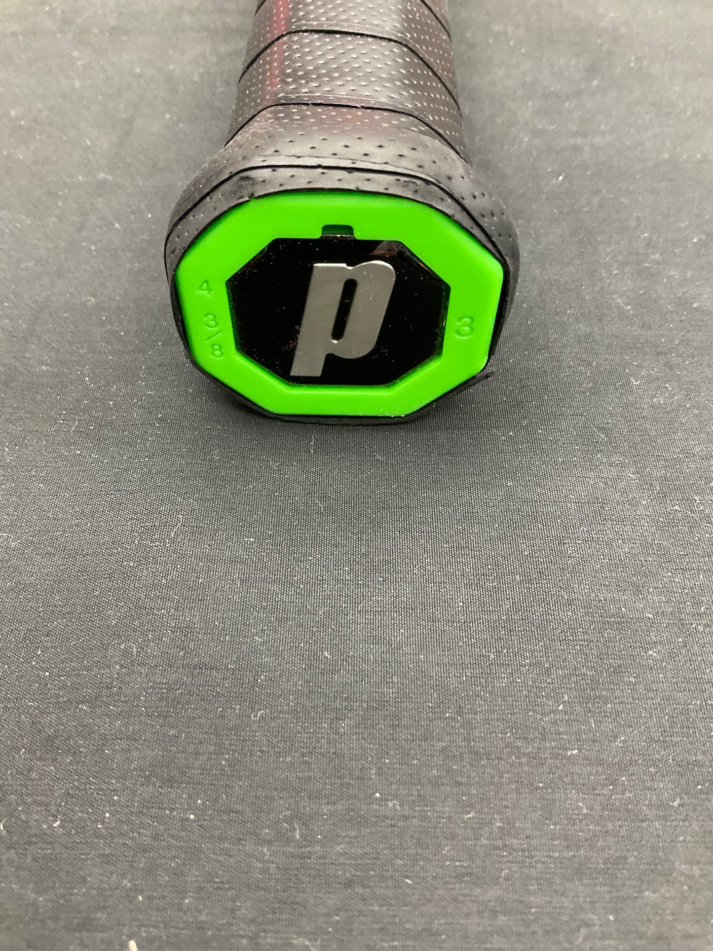 Prince Tour Diablo - 4 3/8 Grip Size