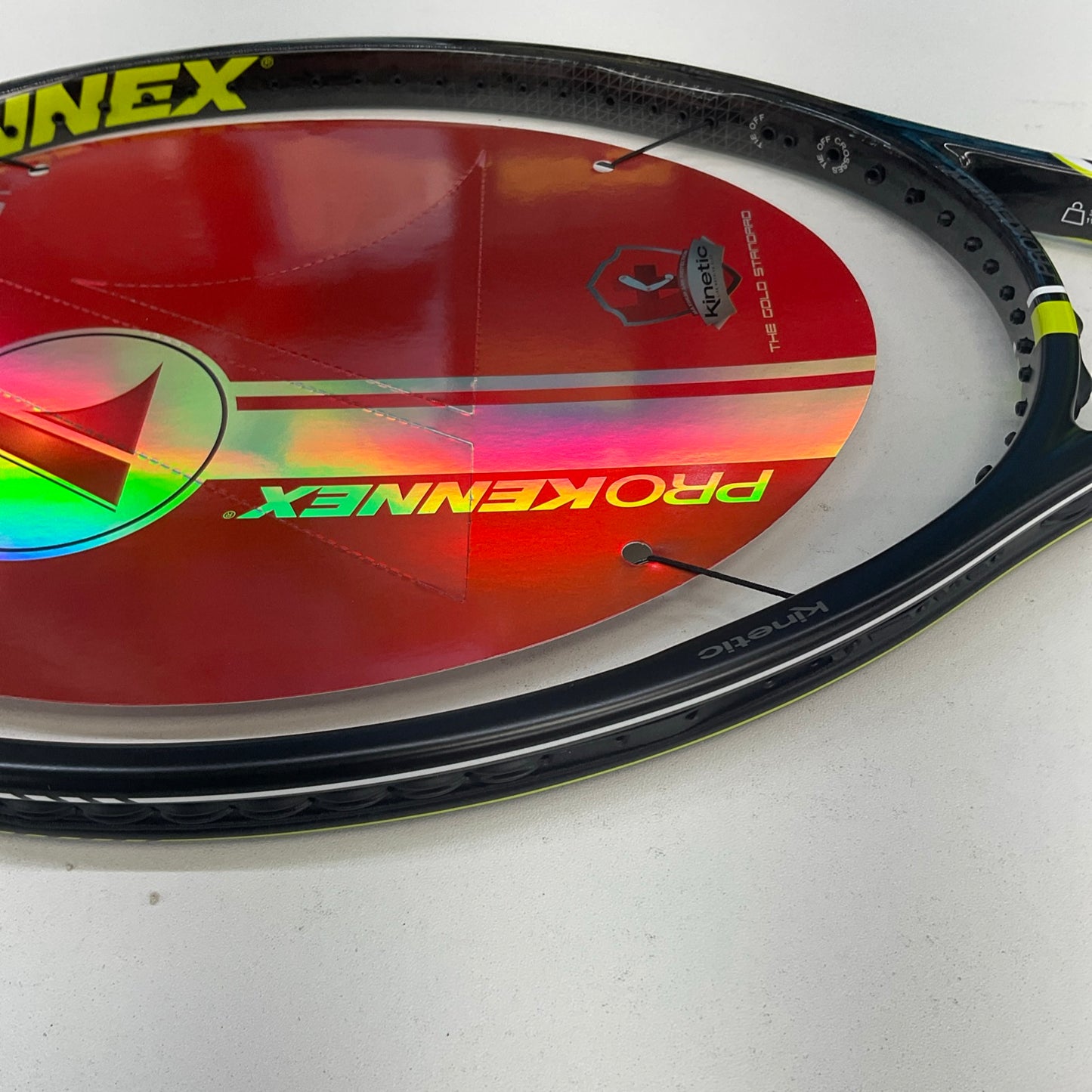 Pro Kennex Ki Q+ Tour Pro 325 18x20 Grip Size 4 1/4