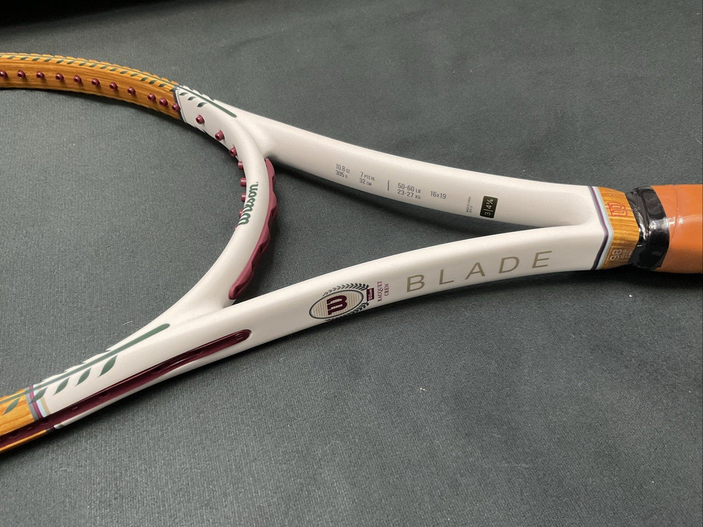 Wilson Blade 98 16/19 V8 KITH Edition 4 3/8