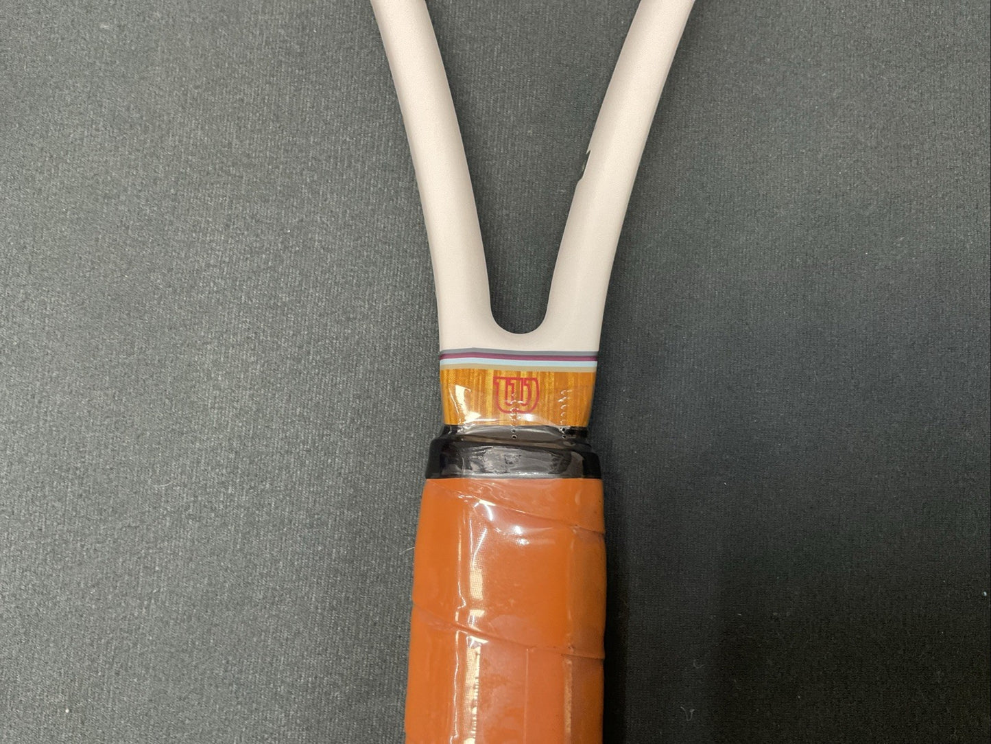 Wilson Blade 98 16/19 V8 KITH Edition 4 3/8
