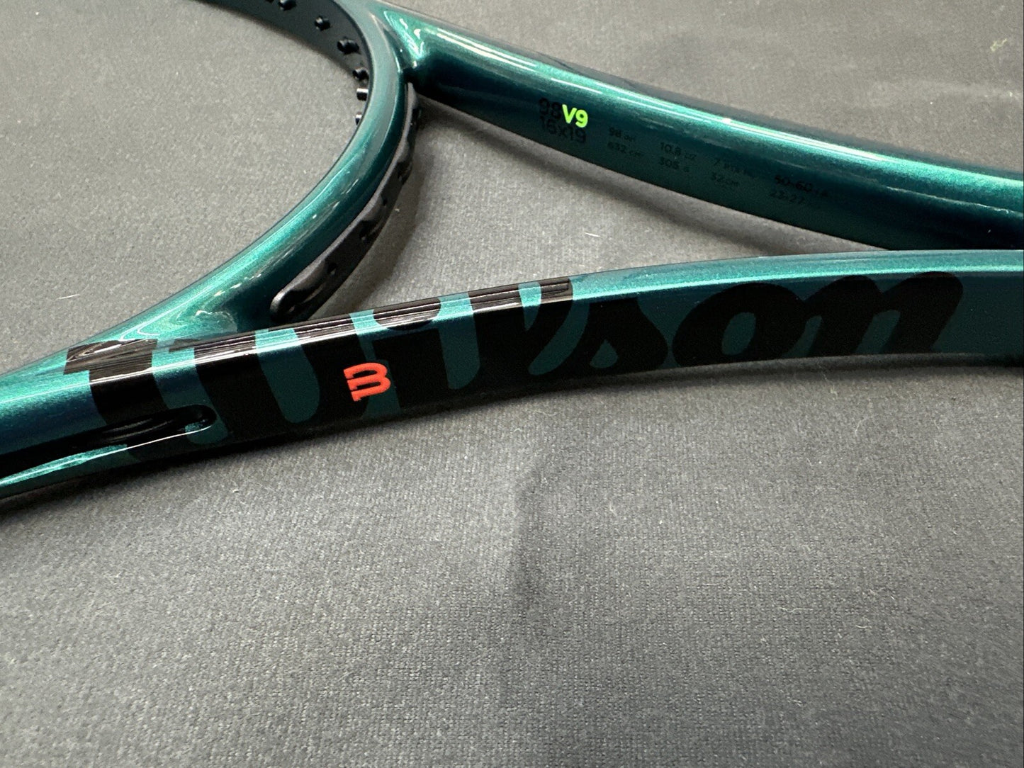 Wilson K-Blade 98  16/19 - Pro Stock Racket - Grip Size 4 3/8. Blade V9 Paint
