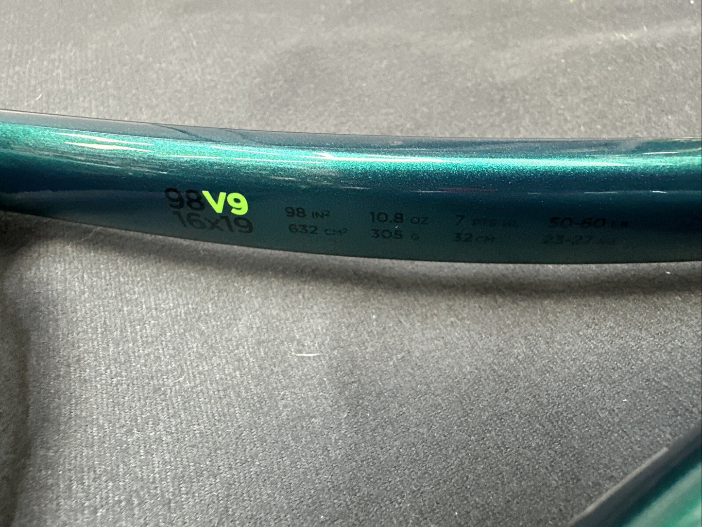 Wilson K-Blade 98  16/19 - Pro Stock Racket - Grip Size 4 3/8. Blade V9 Paint