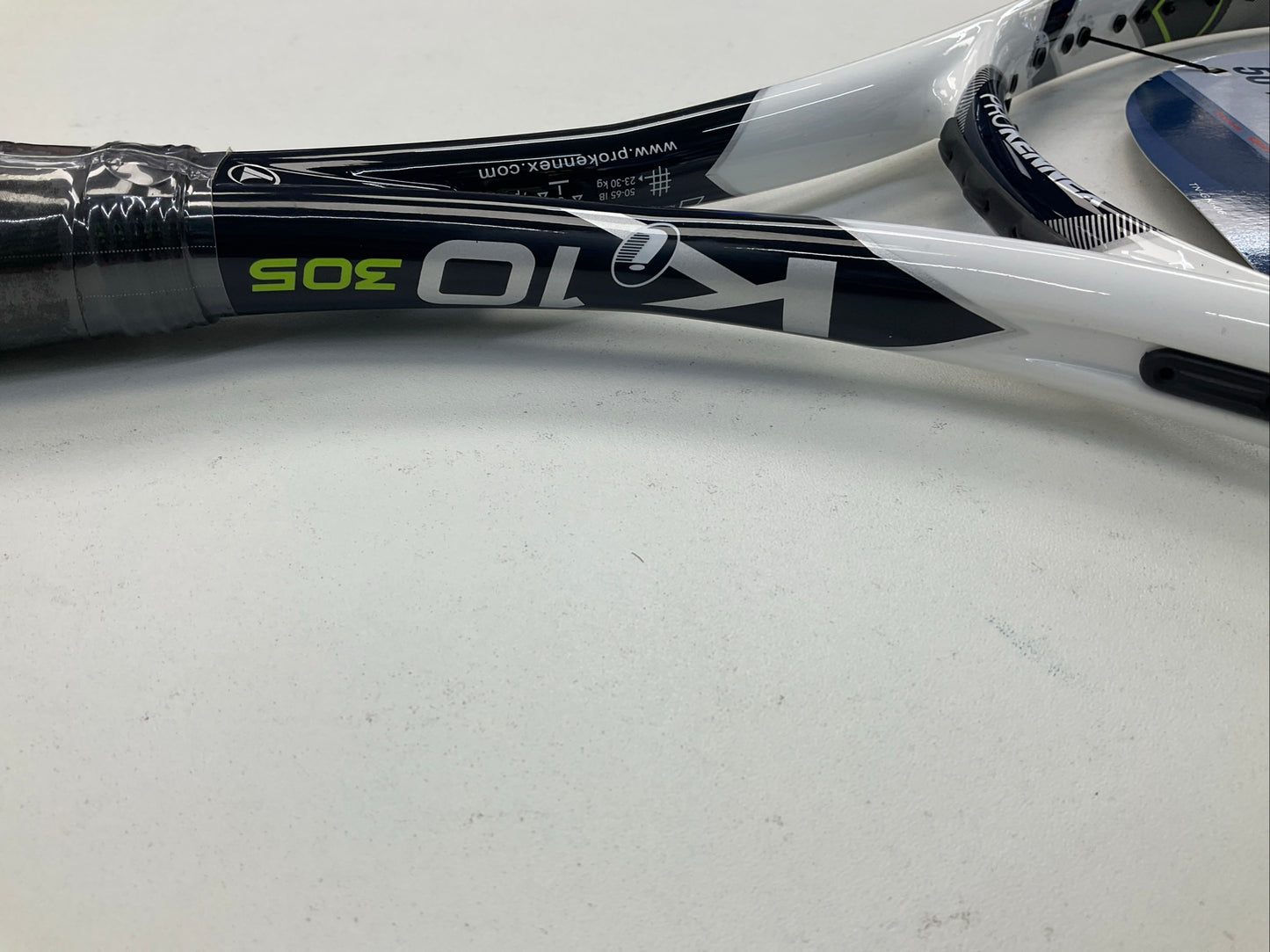 Pro Kennex Ki 10 305 Grip Size 4