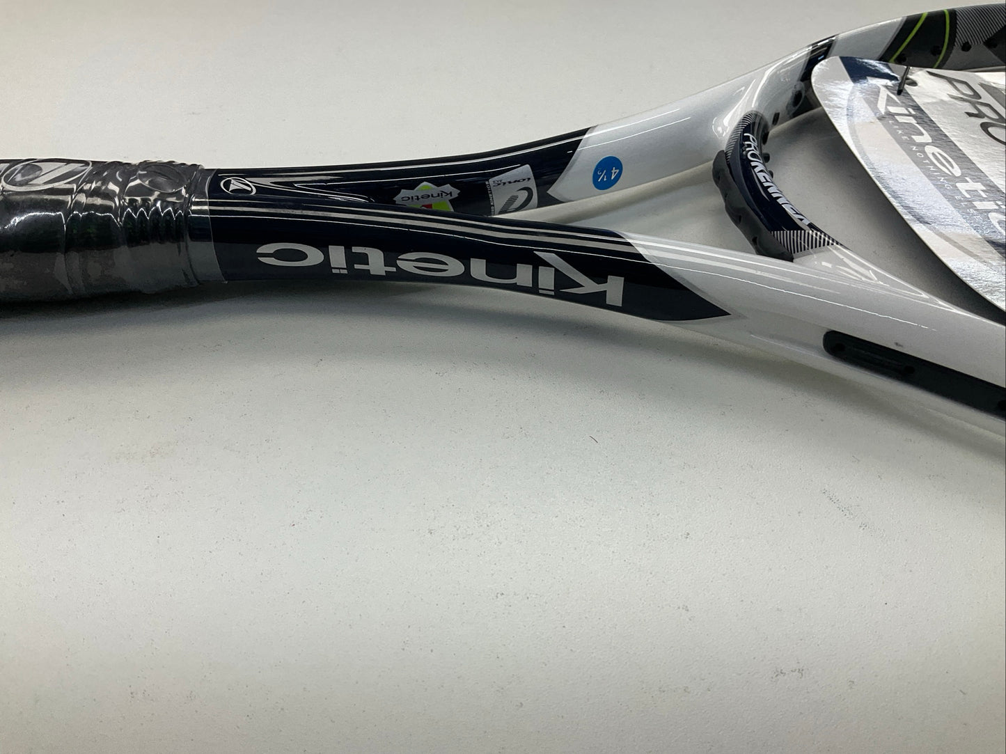 Pro Kennex Ki 10 305 Grip Size 4