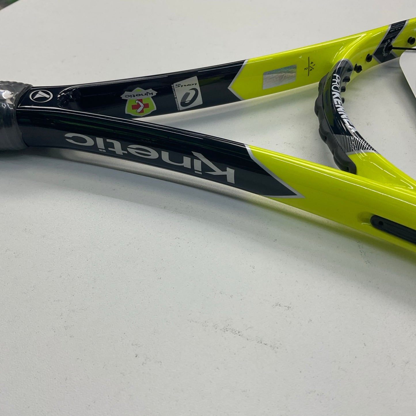 Pro Kennex Ki 5 320 Grip Size 4 1/4 Tennis Racket