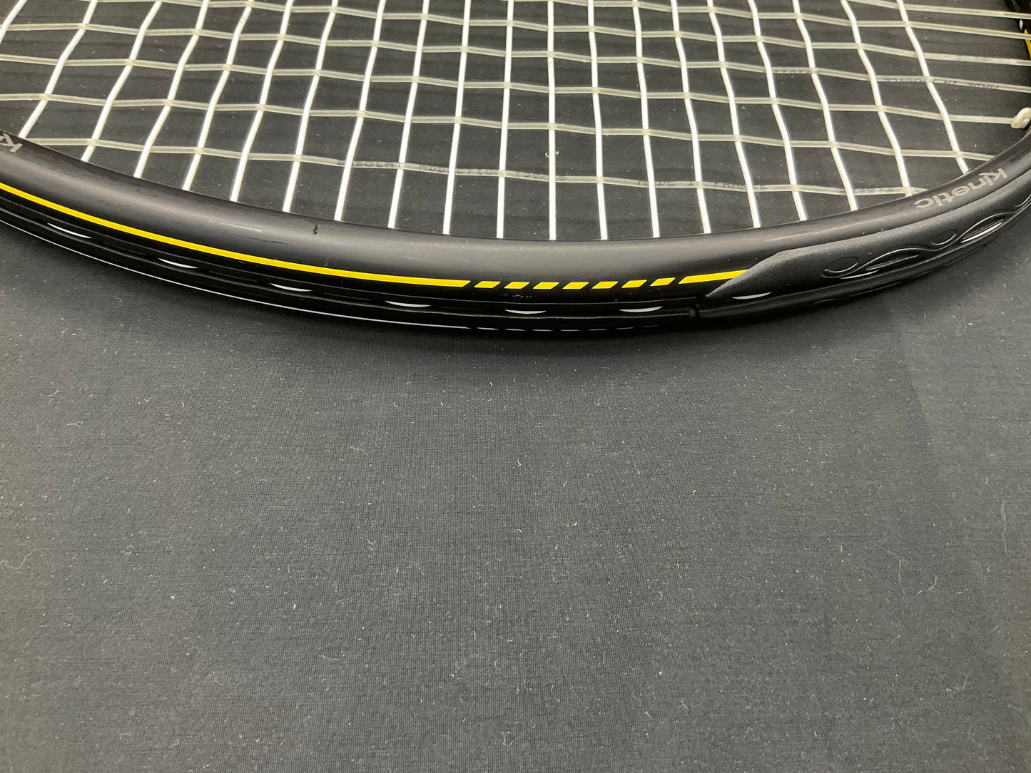 Pro Kennex Kinetic Q+5X Pro - 4 3/8 Grip Size