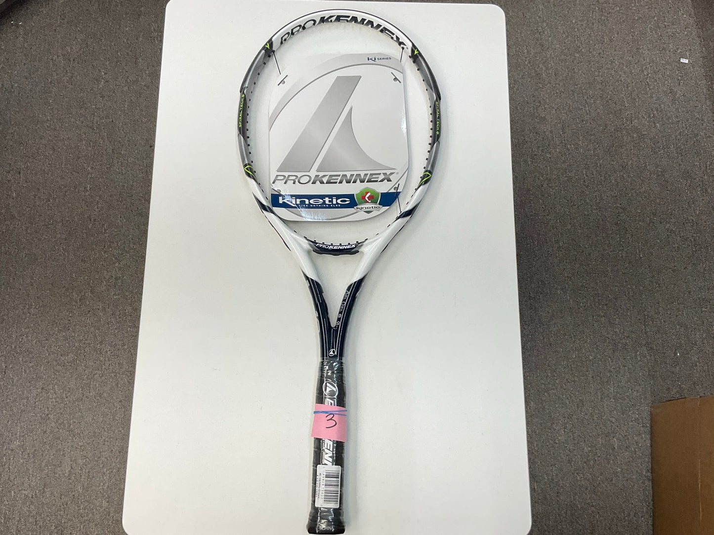 Pro Kennex Ki 10 305 Grip Size 4