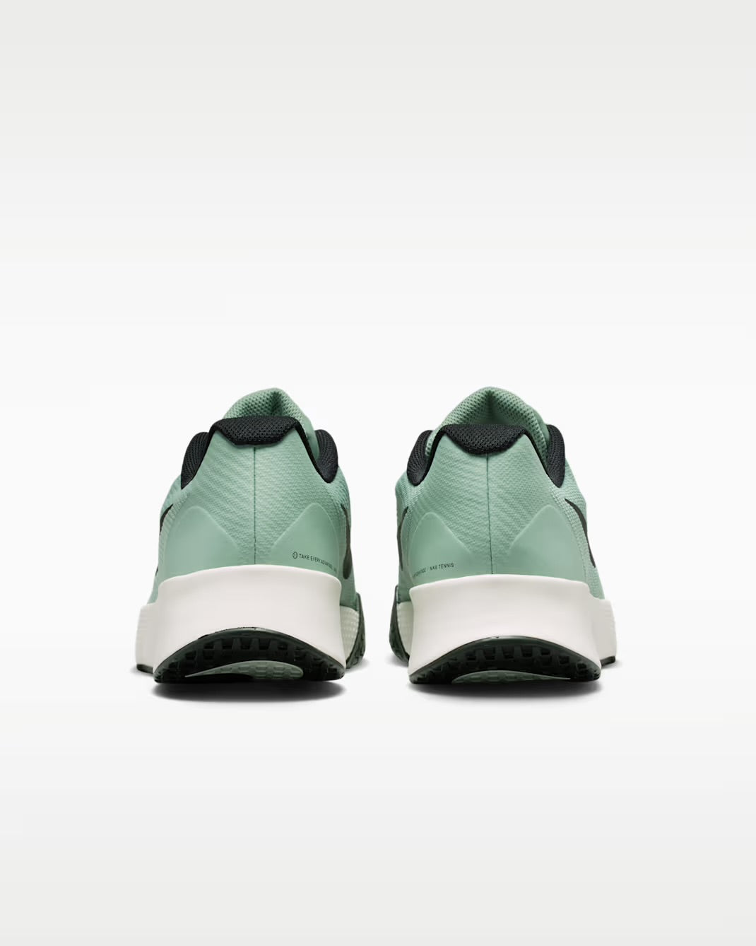 Mens Nike Vapor Lite 3 HC Tennis Shoes