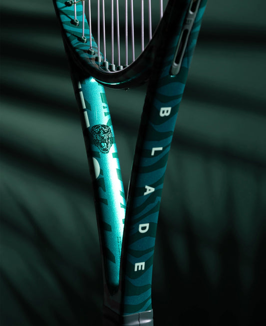 Wilson Tiger Blade 98 16x19 V10 Tennis Racket (Aryna Sabalenka)