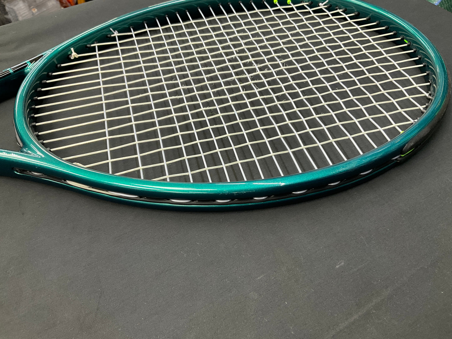 Wilson Blade 98 Pro v.9 (18x20) Used Tennis Racquet - #12043140